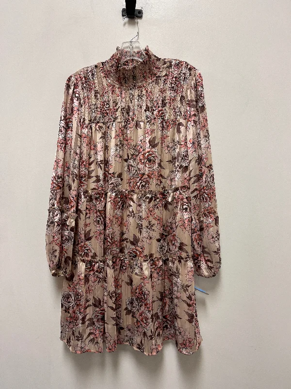 Limited Stock Dress Casual Short By Peach Love Cream California In Floral Print, Size: S
