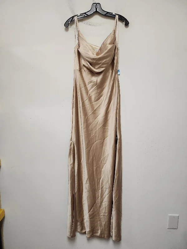 YEAR-End Sale Dress Party Long By Clothes Mentor In Tan, Size: M