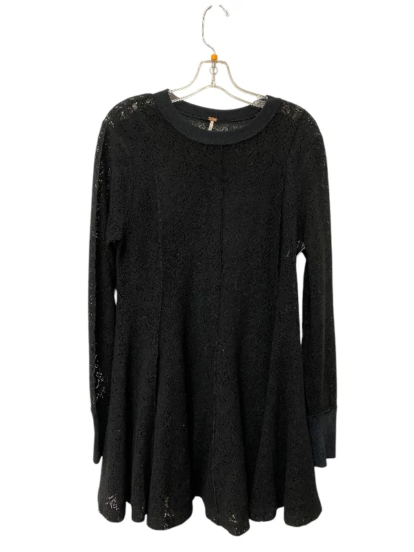 Take Advantage Dress Casual Short By Free People In Black, Size: L