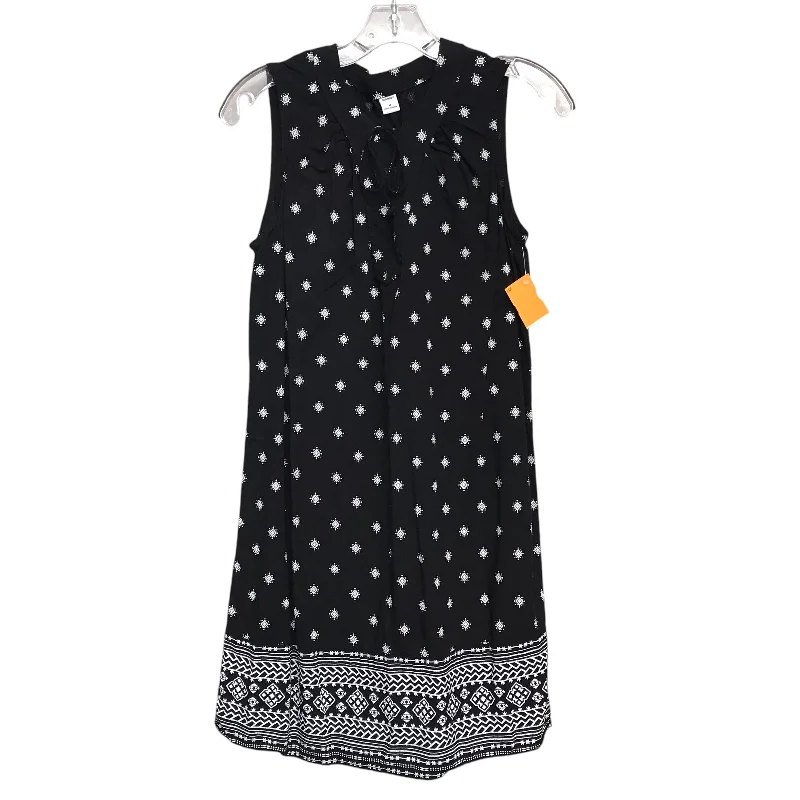 Inventory Reduction Dress Casual Short By Old Navy In Black & White, Size:M