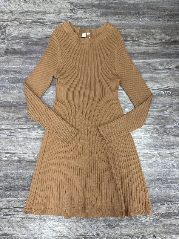 Huge Discounts Dress Casual Short By Gap In Tan, Size: L