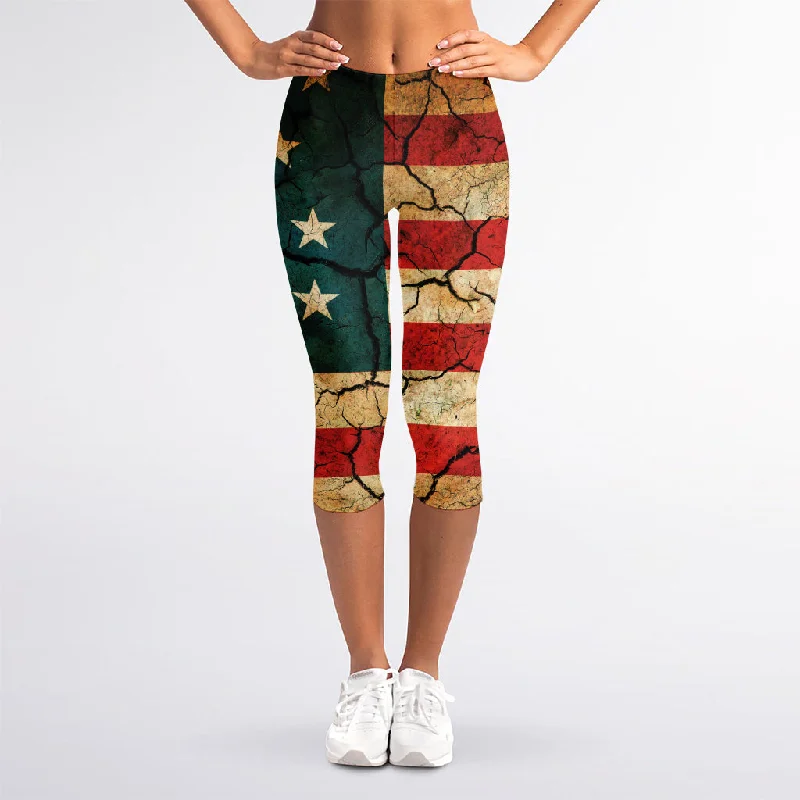 Early Bird Discount Cracked American Flag Print Women's Capri Leggings