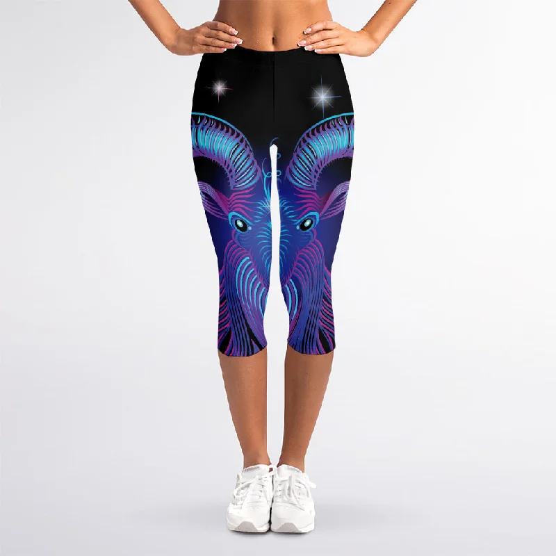 Extra Discounts Dark Capricorn Zodiac Sign Print Women's Capri Leggings