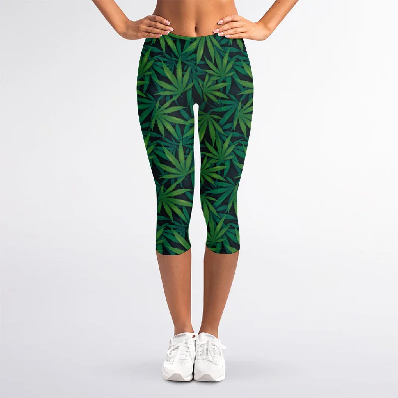 Take Advantage Dark Green Hemp Pattern Print Women's Capri Leggings