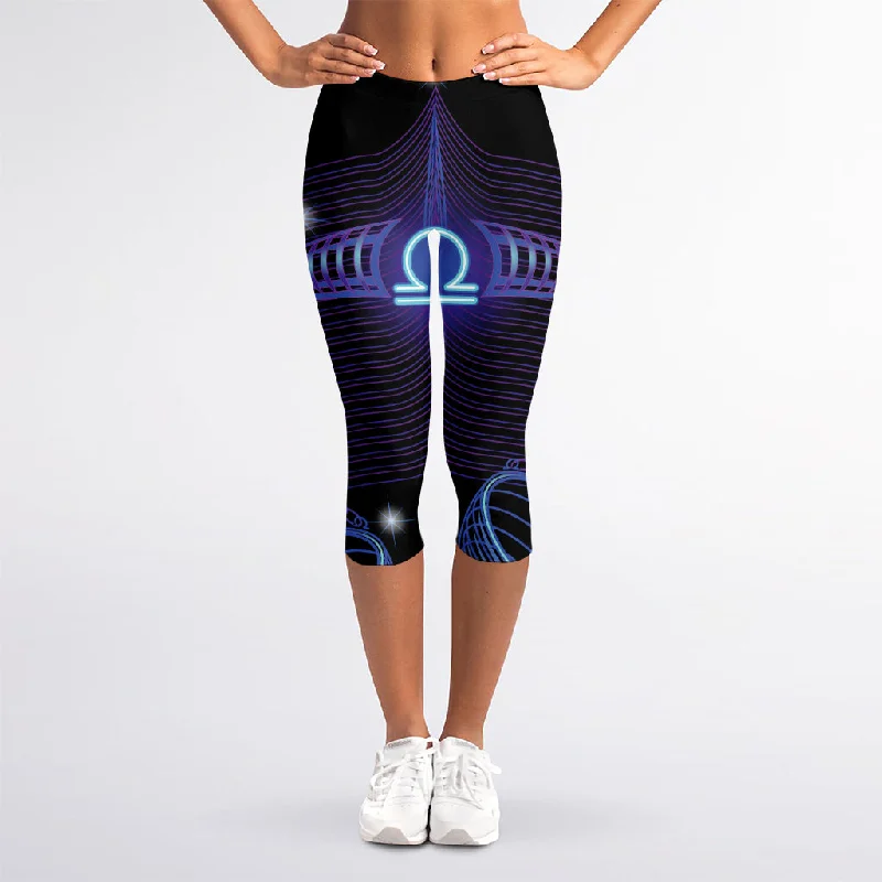 Markdowns Dark Libra Zodiac Sign Print Women's Capri Leggings