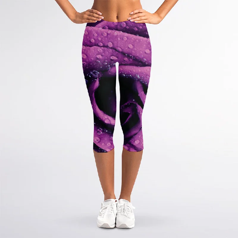 Extra Savings Dark Purple Rose Print Women's Capri Leggings