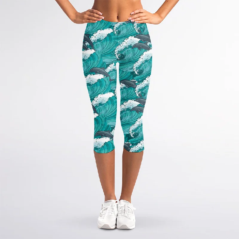 Best Bargains Dolphin Riding Waves Pattern Print Women's Capri Leggings