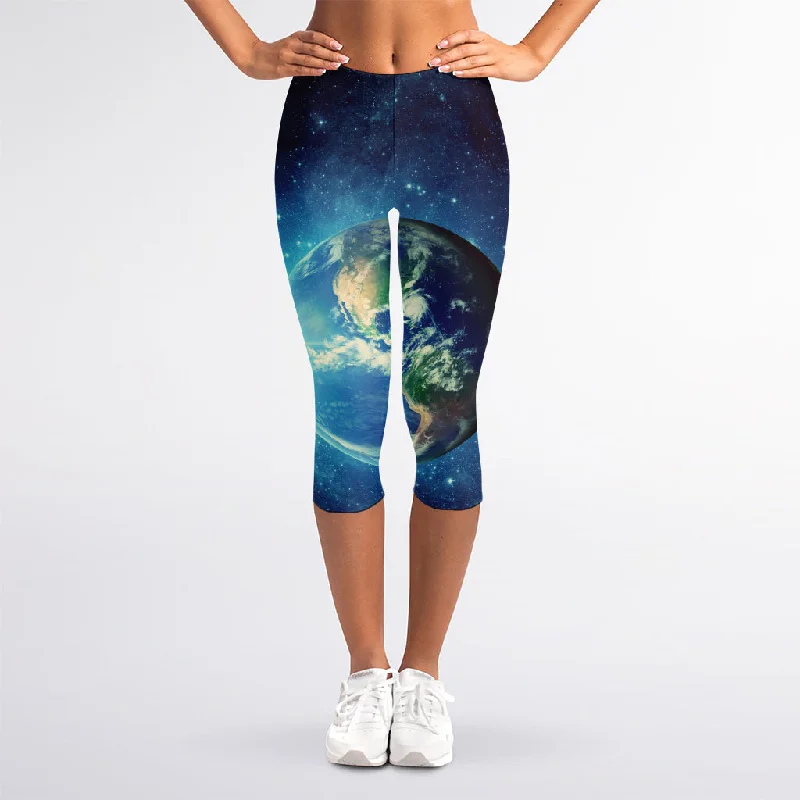 Deal Dash Earth And Space Print Women's Capri Leggings