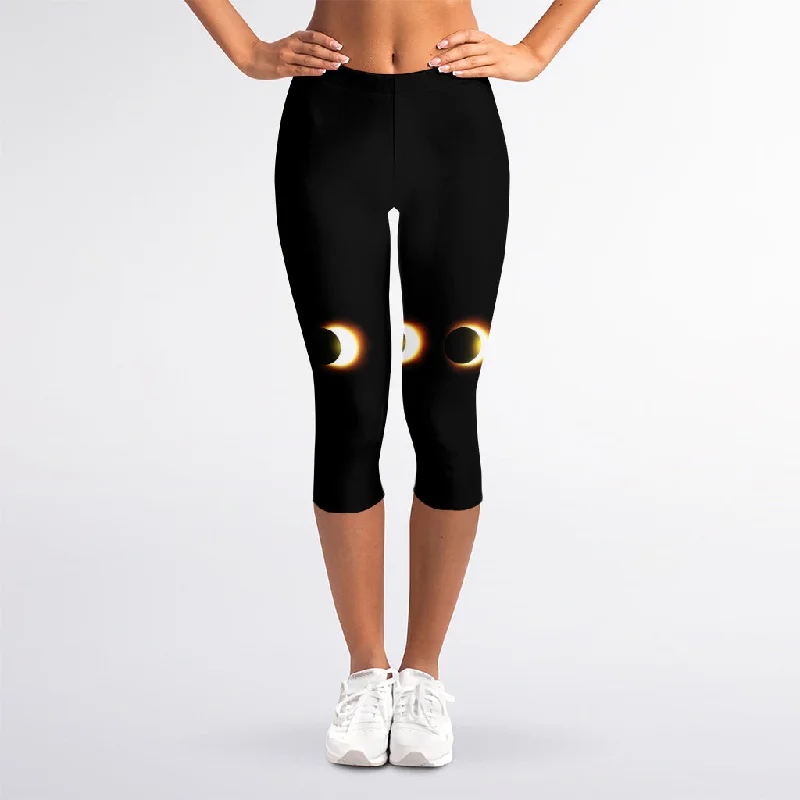 Act Fast Eclipse Phases Print Women's Capri Leggings
