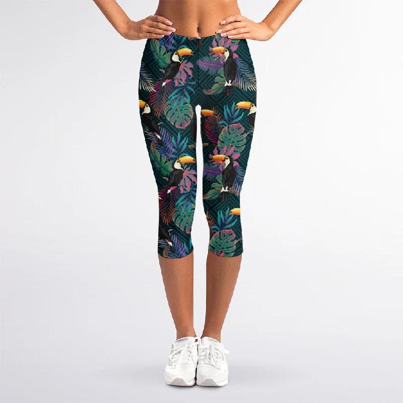 Can't Miss Exotic Tropical Toucan Pattern Print Women's Capri Leggings