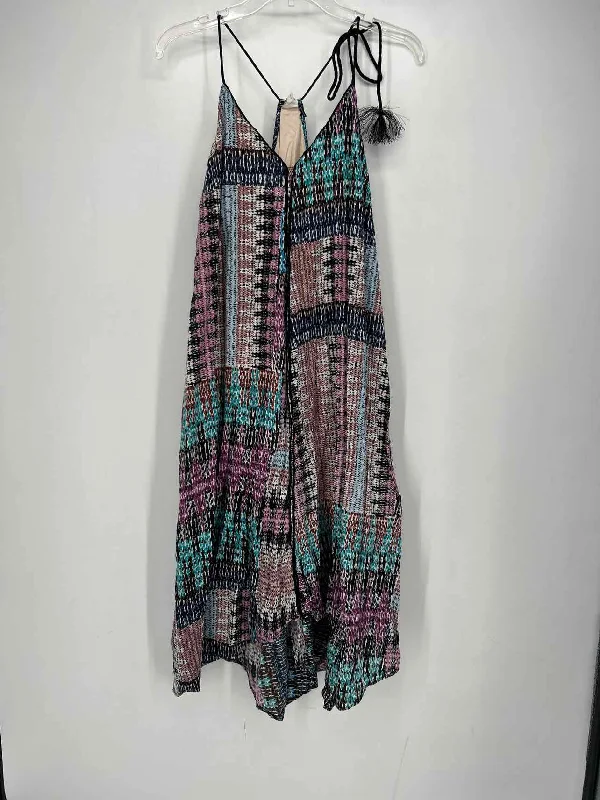 Online Exclusive Akemi + Kin Size M Multi Color Dress