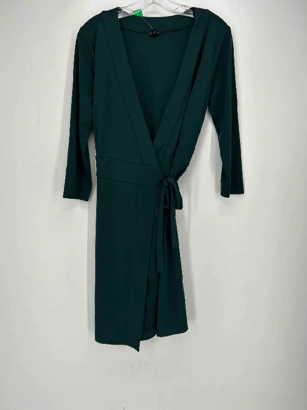 Quick Sale Ann Taylor Size 8 Spruce Dress