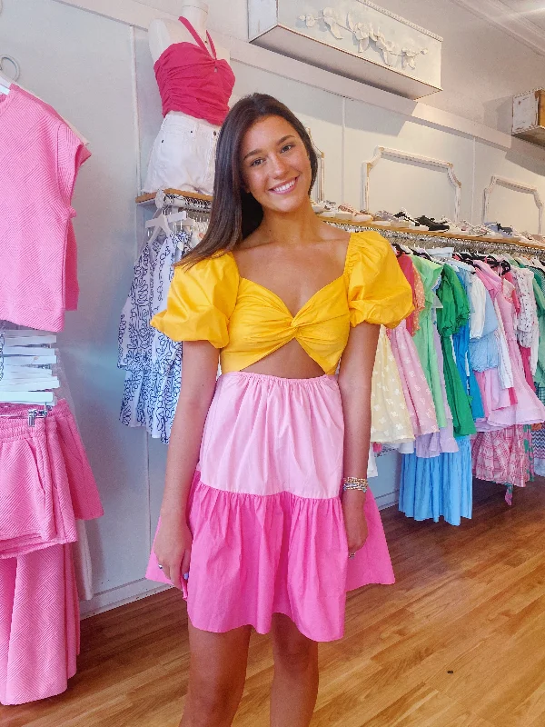 Exclusive Deal Colorblock Front Twist Mini Dress