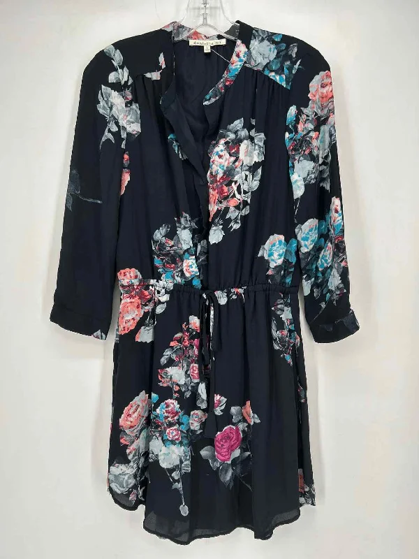 Unmissable Offer Daniel Rainn Size S Navy Floral Dress