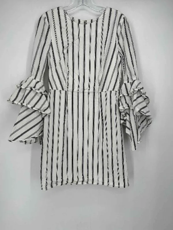Deep Discounts Milly Size 4 White Striped Dress